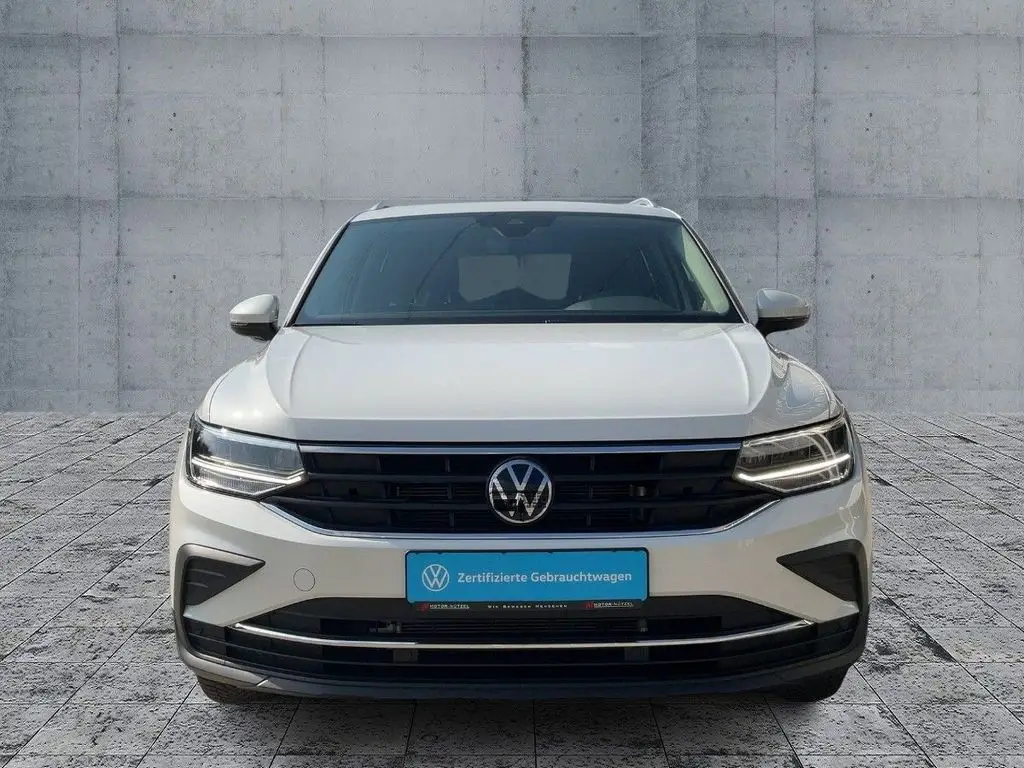 Photo 1 : Volkswagen Tiguan 2023 Petrol