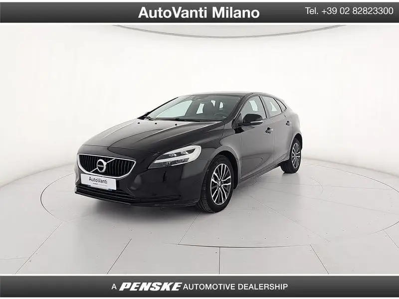 Photo 1 : Volvo V40 2018 Diesel