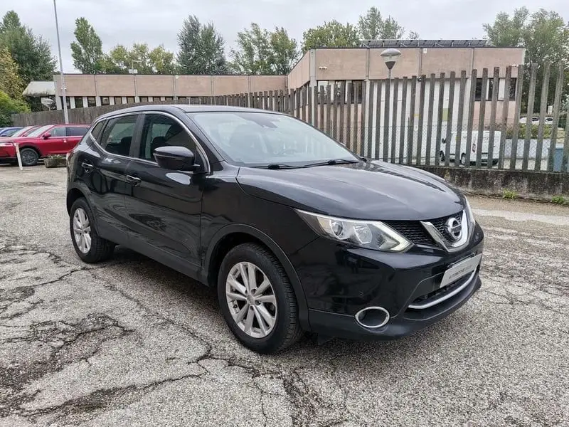 Photo 1 : Nissan Qashqai 2015 Petrol