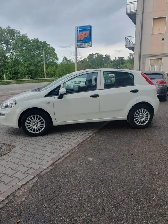 Photo 1 : Fiat Punto 2017 LPG