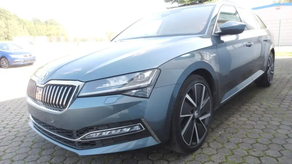 Photo 1 : Skoda Superb 2020 Petrol