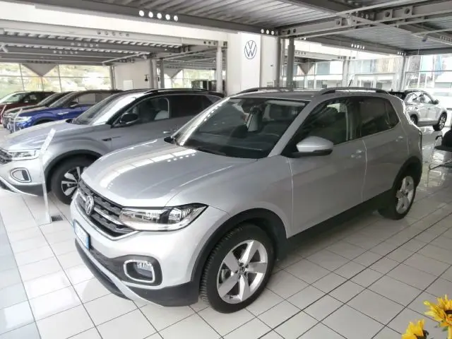 Photo 1 : Volkswagen T-cross 2021 Essence