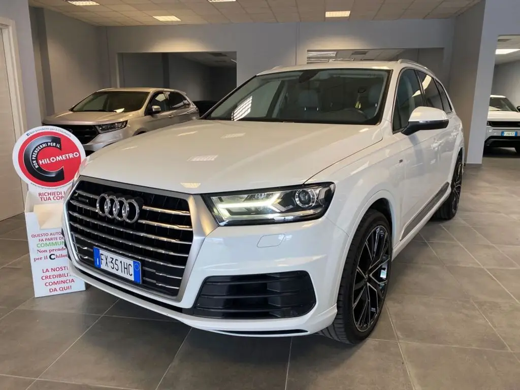 Photo 1 : Audi Q7 2019 Hybride