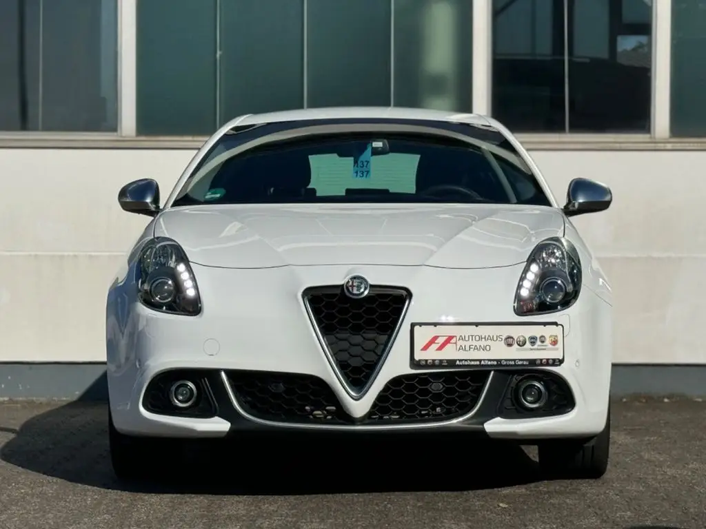 Photo 1 : Alfa Romeo Giulietta 2021 Petrol