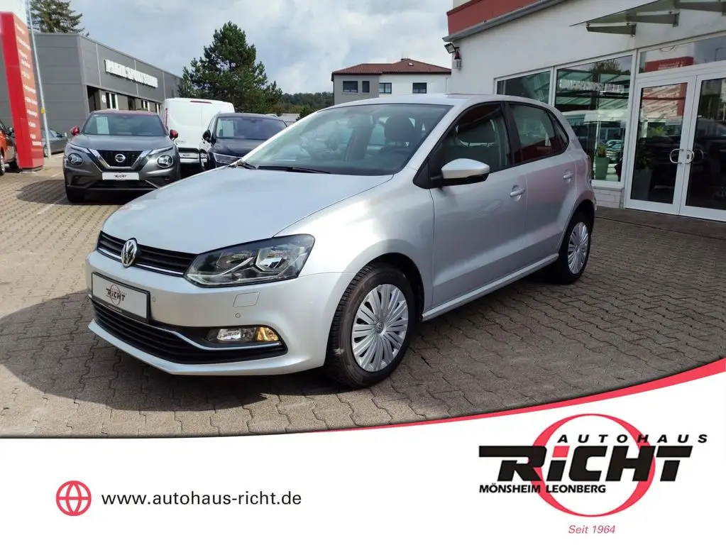 Photo 1 : Volkswagen Polo 2016 Petrol