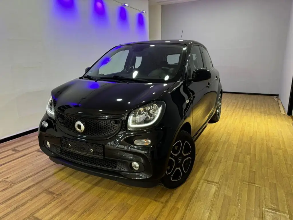 Photo 1 : Smart Forfour 2017 Petrol