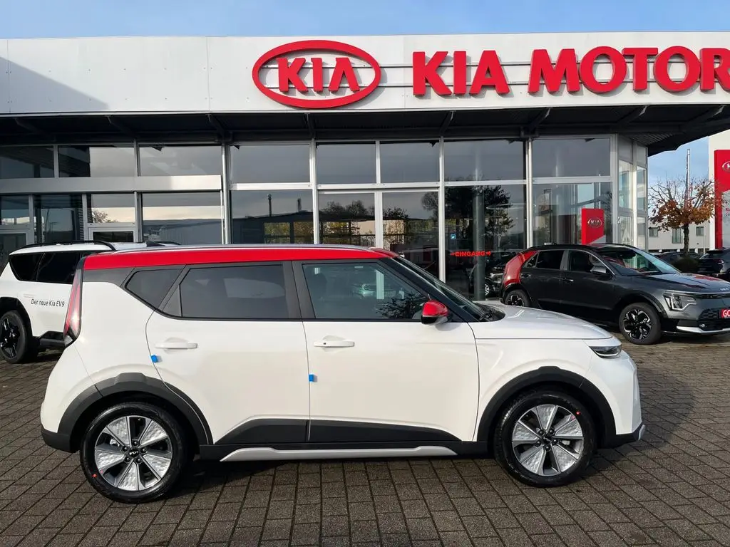 Photo 1 : Kia Soul 2024 Non renseigné