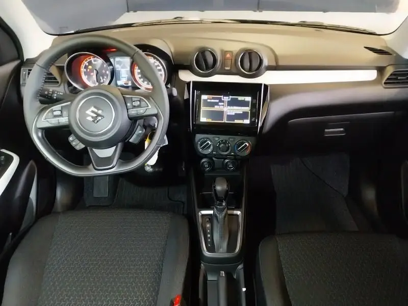 Photo 1 : Suzuki Swift 2024 Petrol