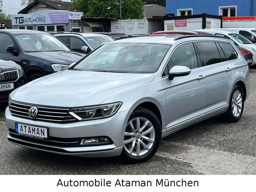 Photo 1 : Volkswagen Passat 2019 Petrol