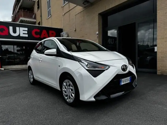 Photo 1 : Toyota Aygo X 2019 Petrol