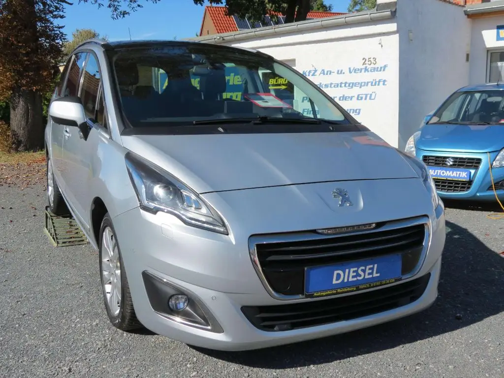 Photo 1 : Peugeot 5008 2016 Diesel