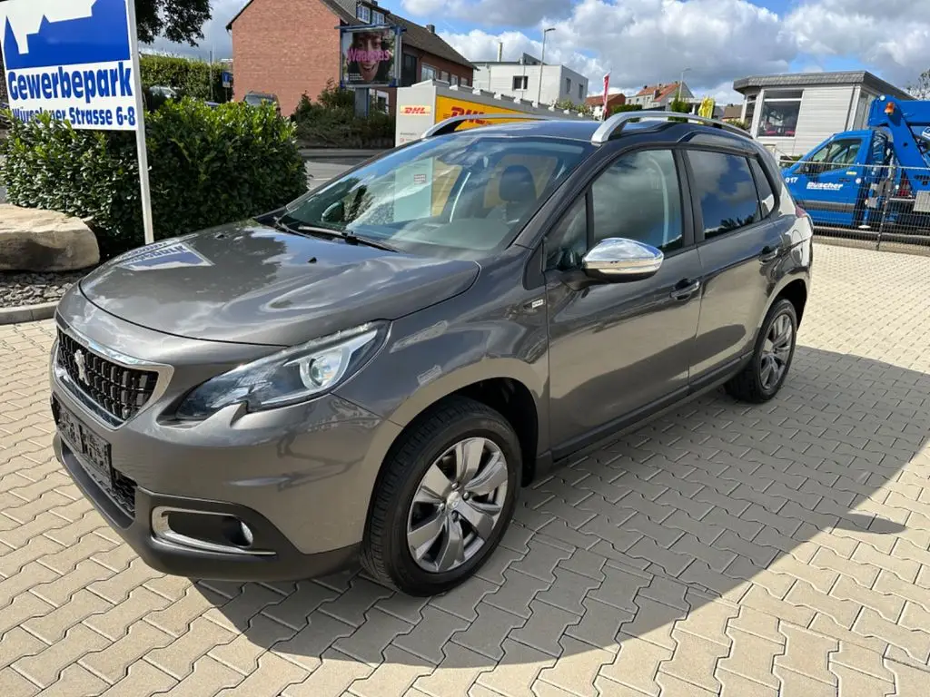 Photo 1 : Peugeot 2008 2018 Petrol