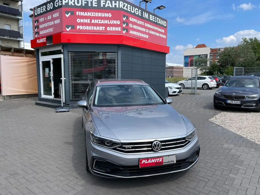 Photo 1 : Volkswagen Passat 2021 Petrol