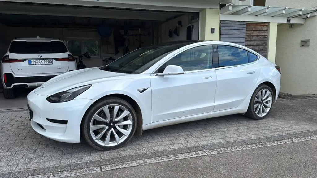 Photo 1 : Tesla Model 3 2020 Not specified