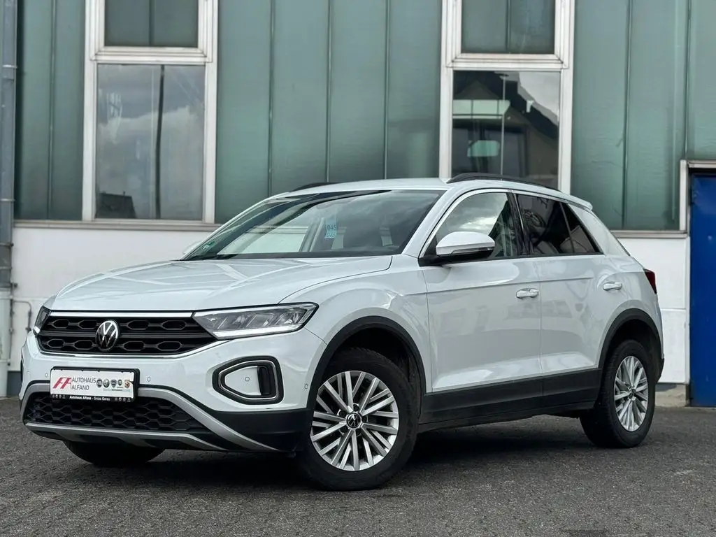 Photo 1 : Volkswagen T-roc 2023 Petrol