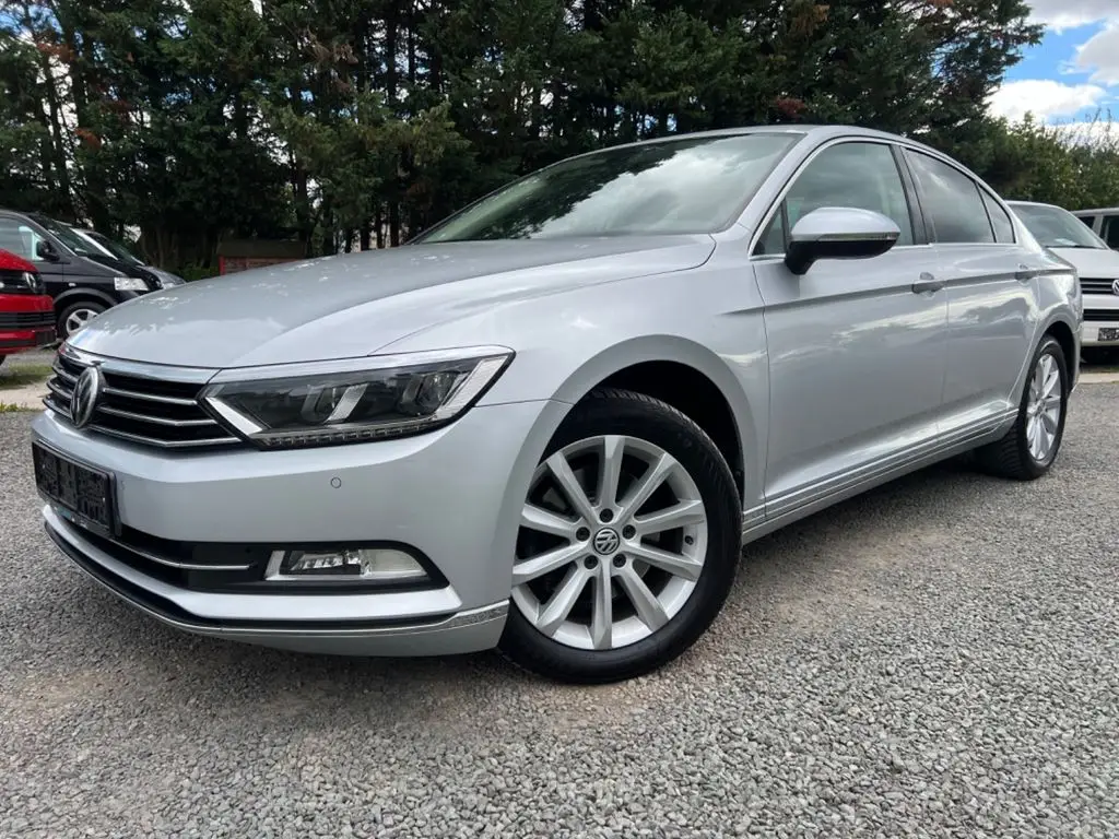 Photo 1 : Volkswagen Passat 2018 Diesel