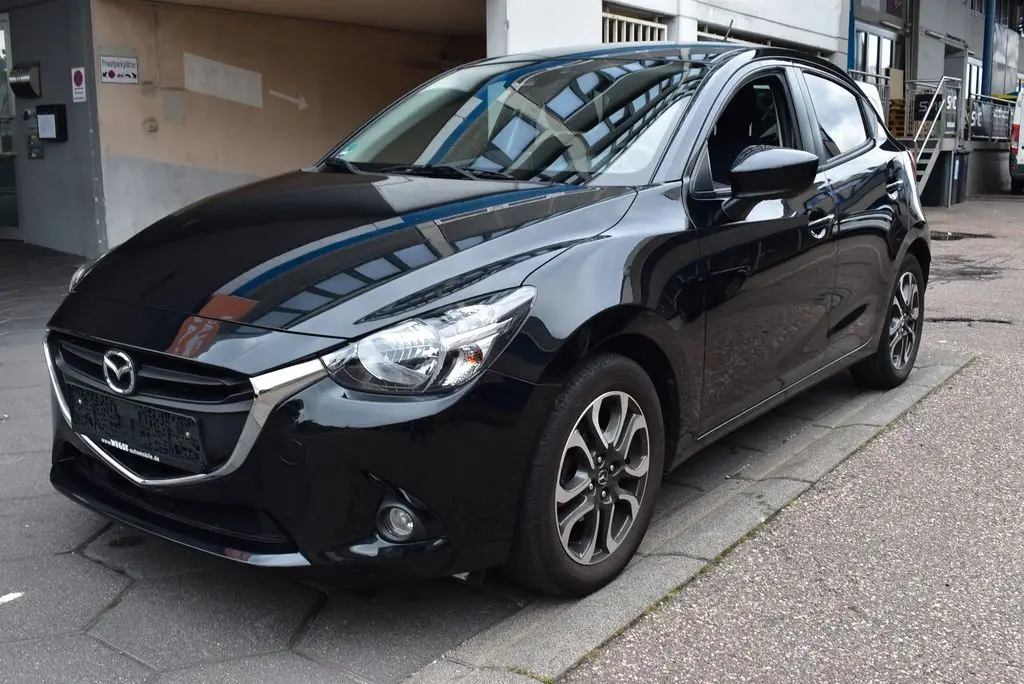 Photo 1 : Mazda 2 2017 Petrol