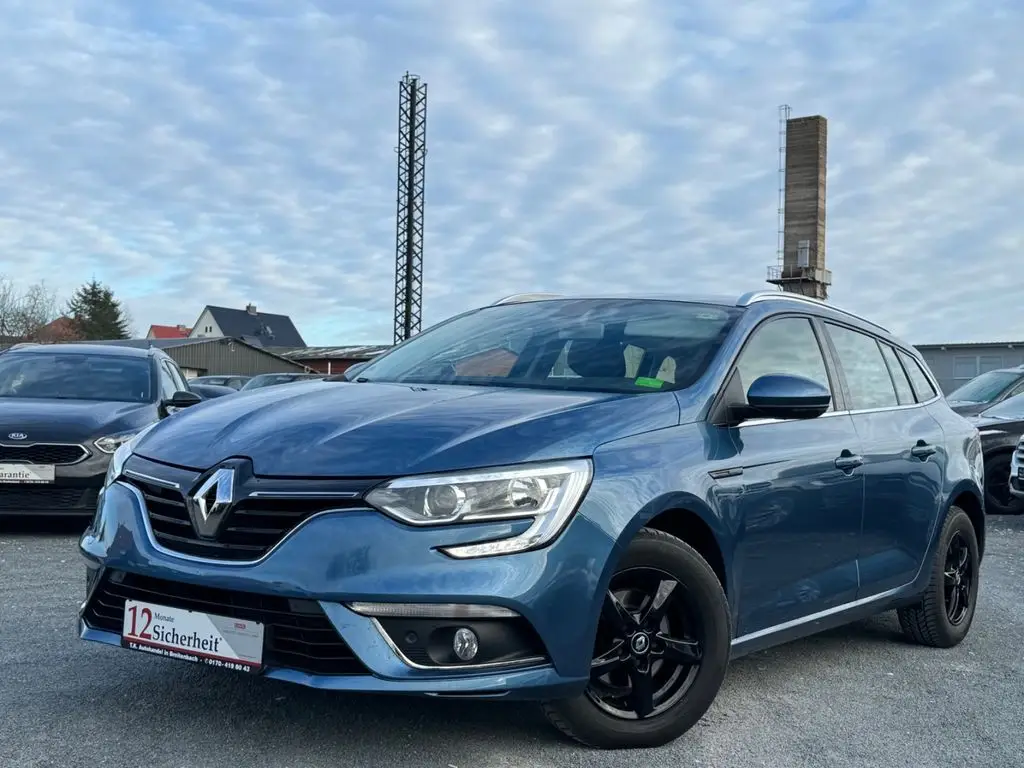 Photo 1 : Renault Megane 2017 Petrol