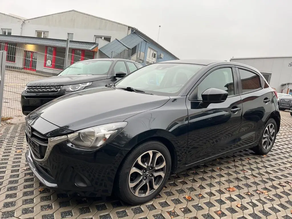 Photo 1 : Mazda 2 2017 Petrol