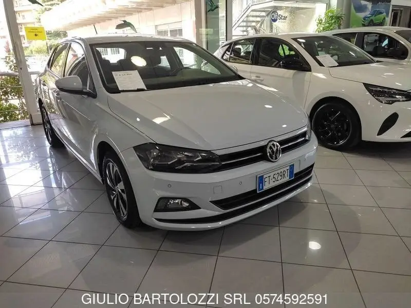 Photo 1 : Volkswagen Polo 2019 Essence