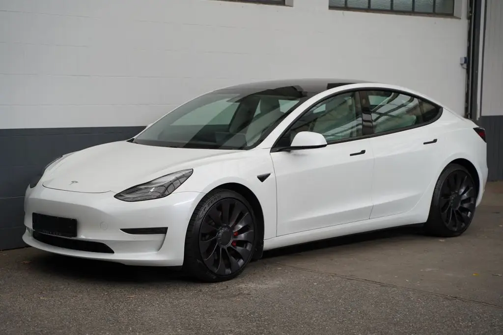 Photo 1 : Tesla Model 3 2021 Non renseigné