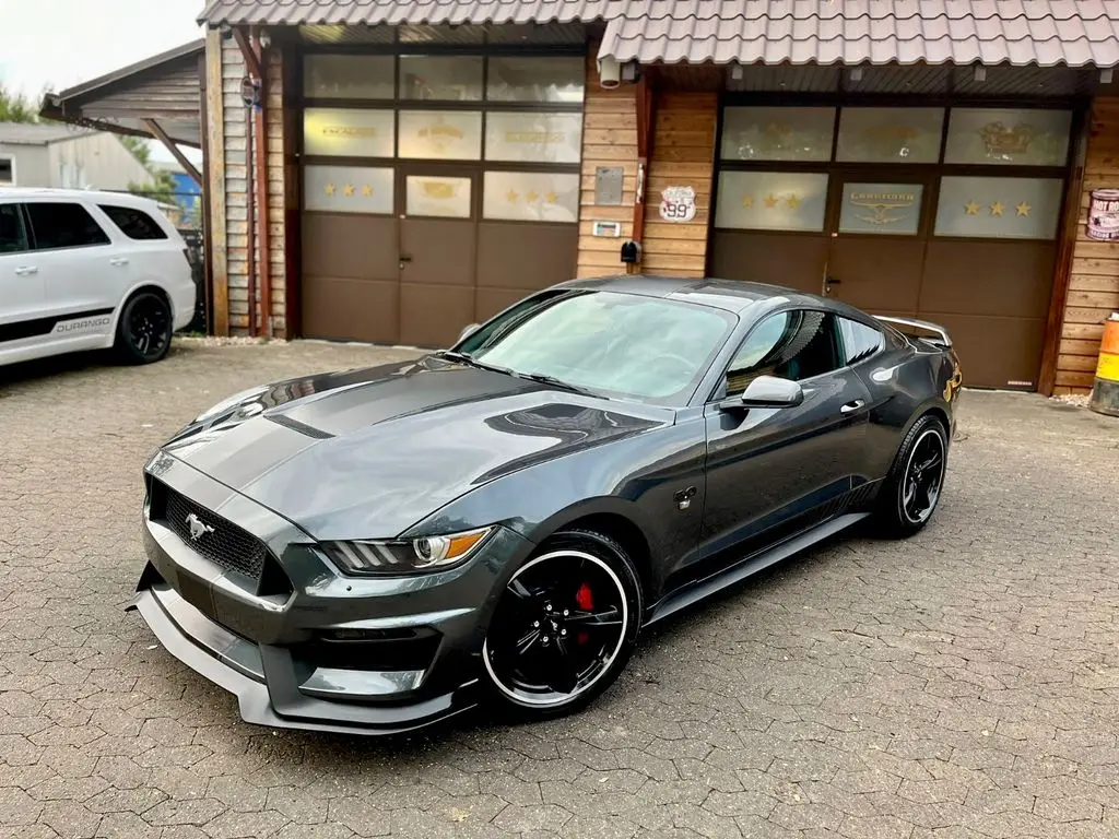 Photo 1 : Ford Mustang 2015 Petrol