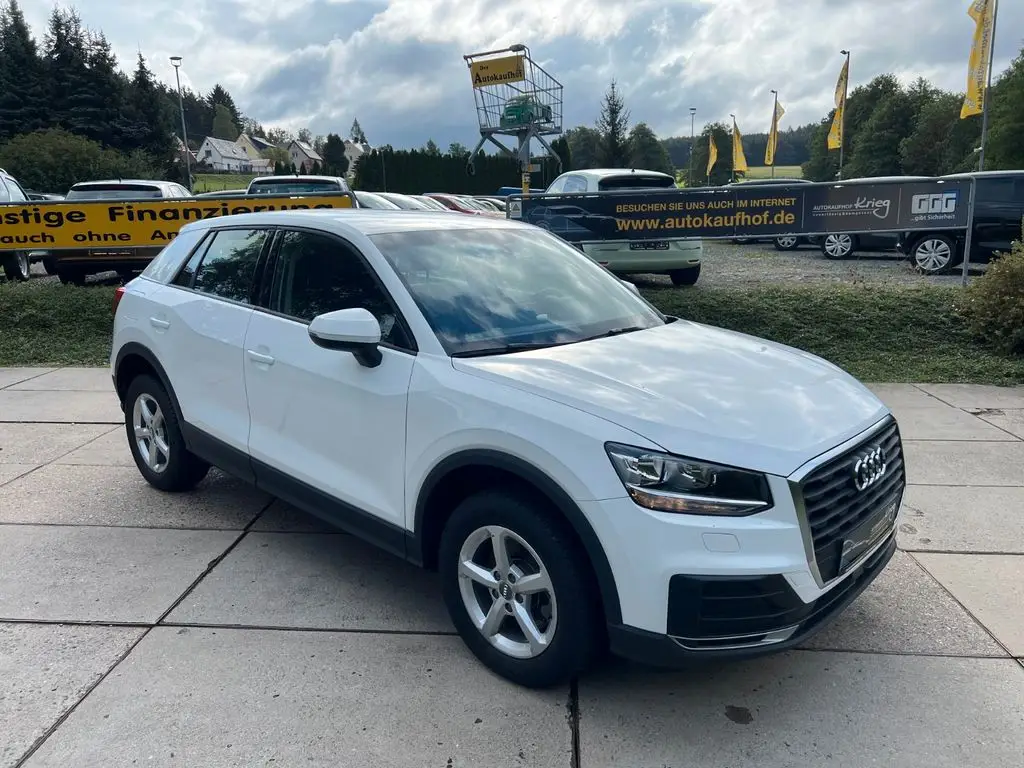 Photo 1 : Audi Q2 2018 Petrol