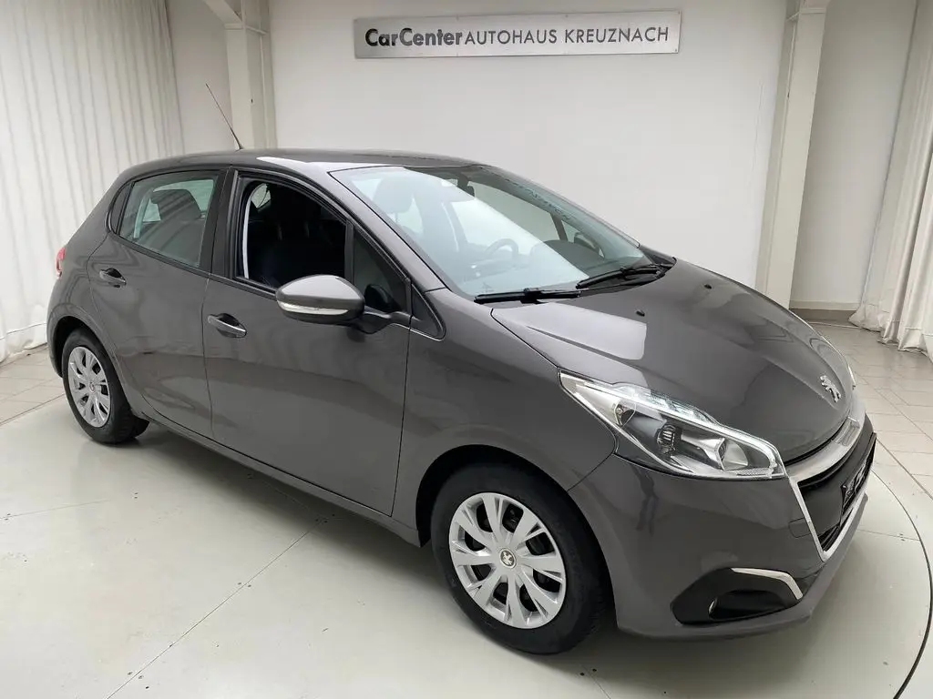 Photo 1 : Peugeot 208 2018 Petrol