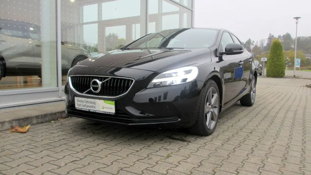 Photo 1 : Volvo V40 2018 Diesel