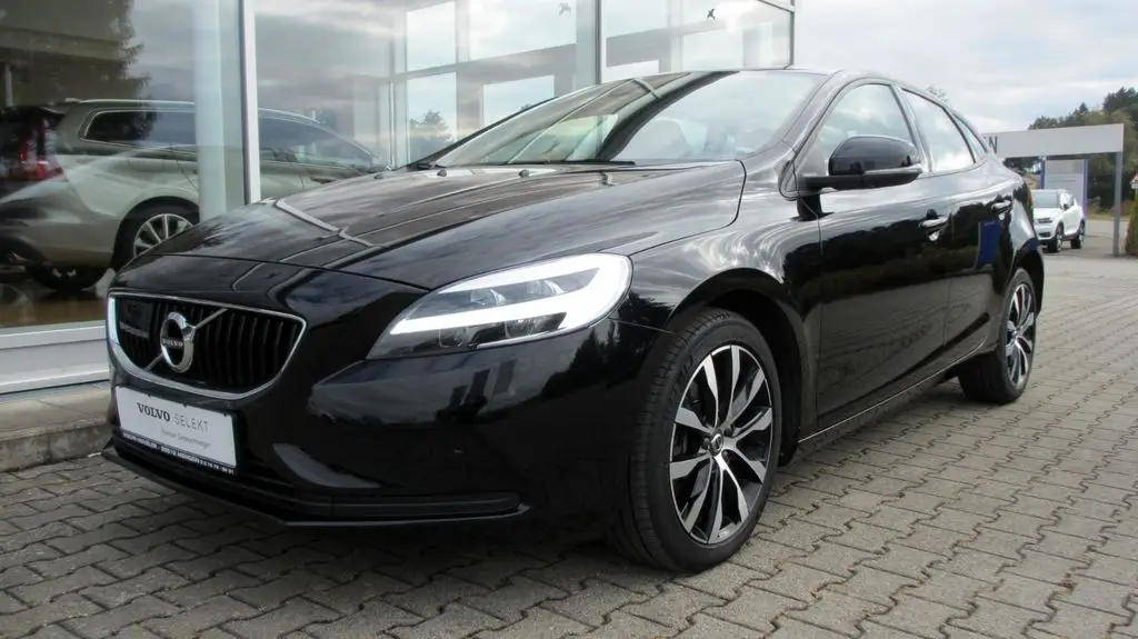 Photo 1 : Volvo V40 2019 Diesel