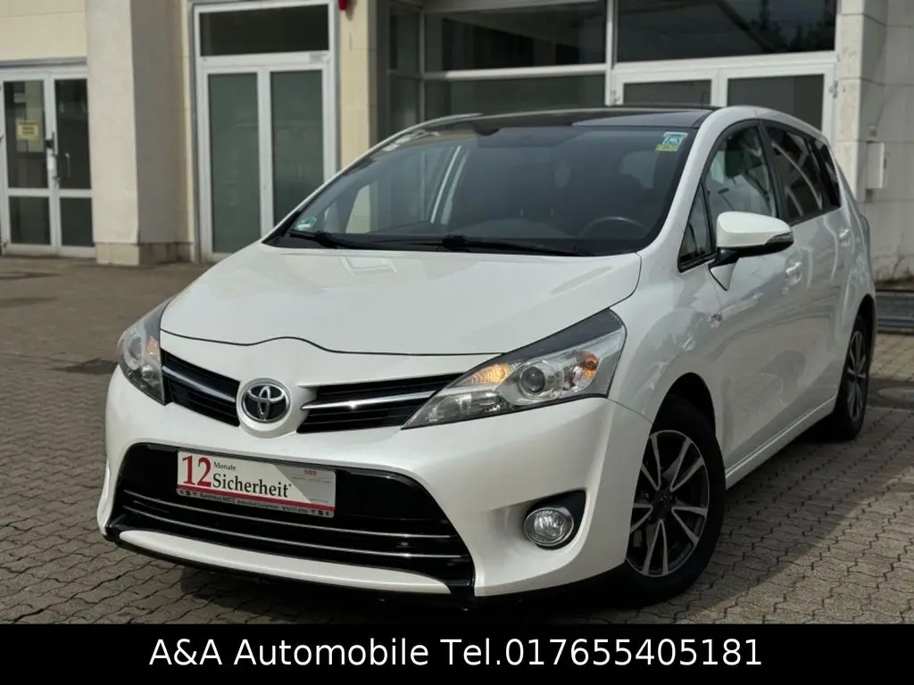 Photo 1 : Toyota Verso 2014 Diesel