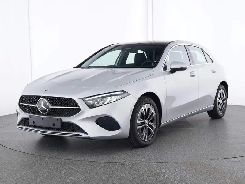 Photo 1 : Mercedes-benz Classe A 2023 Hybride