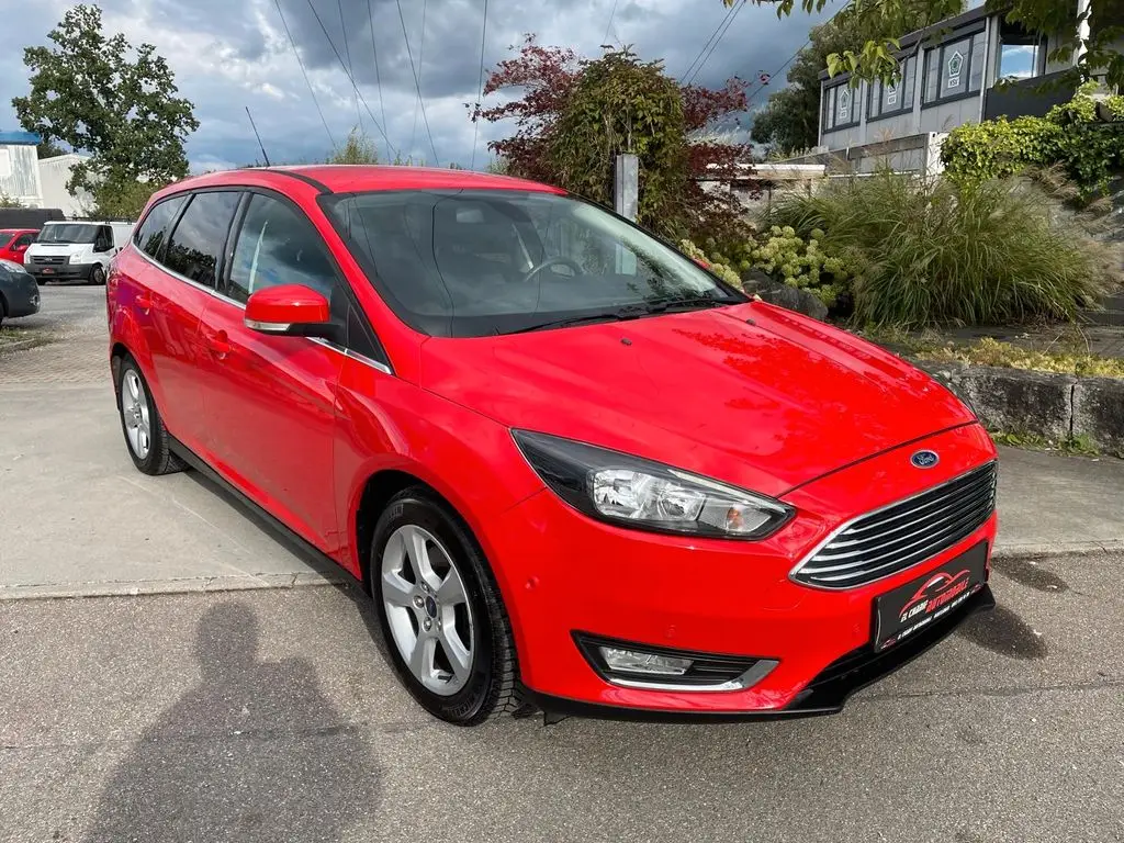 Photo 1 : Ford Focus 2016 Petrol