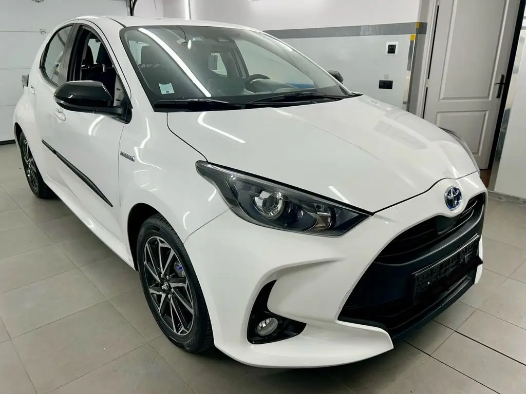 Photo 1 : Toyota Yaris 2021 Hybride