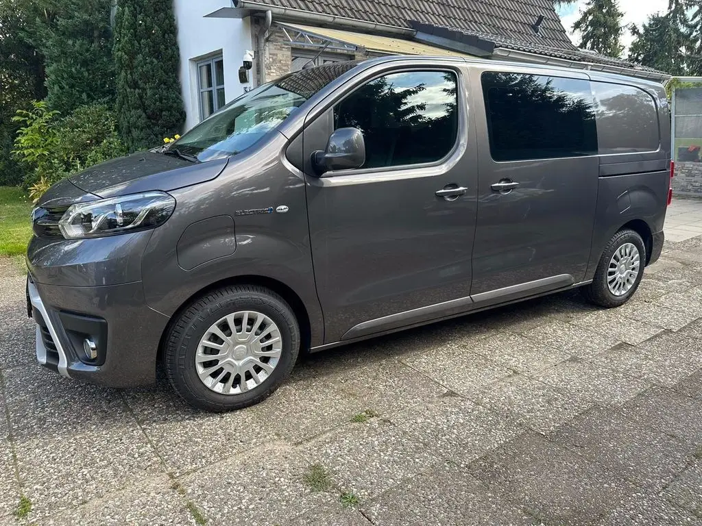 Photo 1 : Toyota Proace 2023 Non renseigné