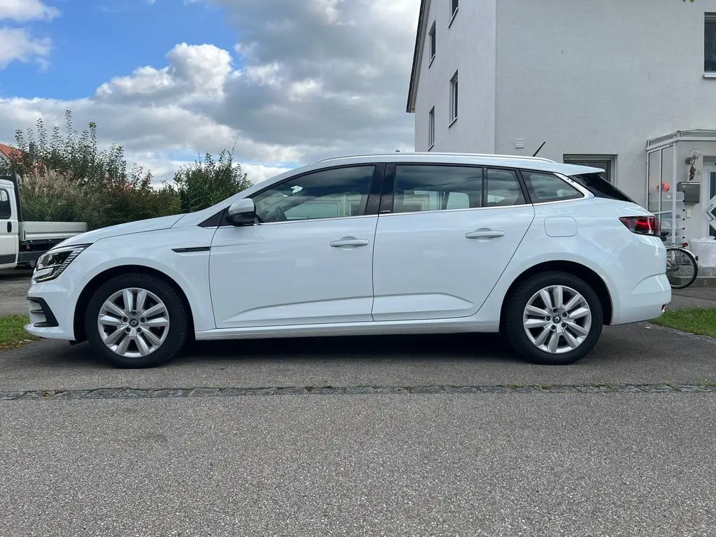 Photo 1 : Renault Megane 2021 Hybrid