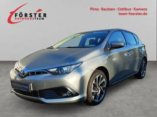 Photo 1 : Toyota Auris 2016 Essence