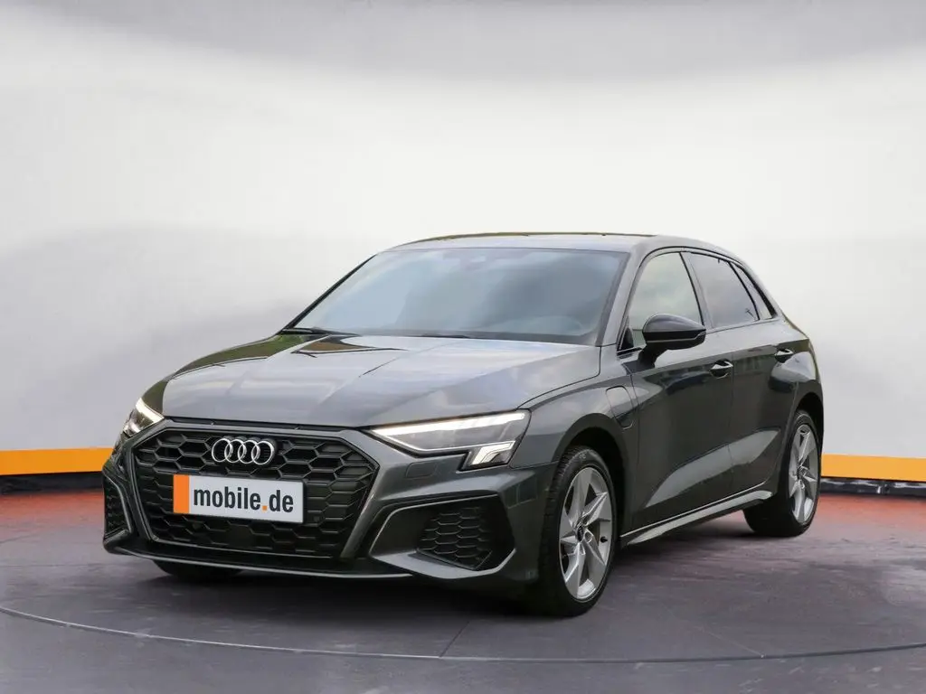 Photo 1 : Audi A3 2021 Hybrid