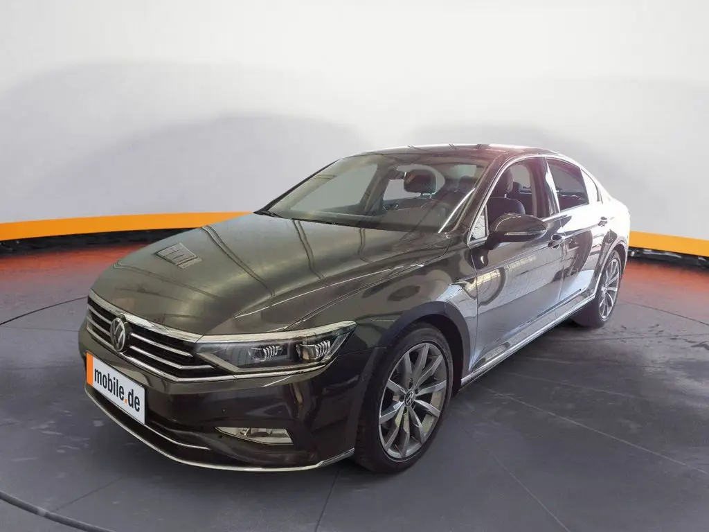 Photo 1 : Volkswagen Passat 2021 Diesel