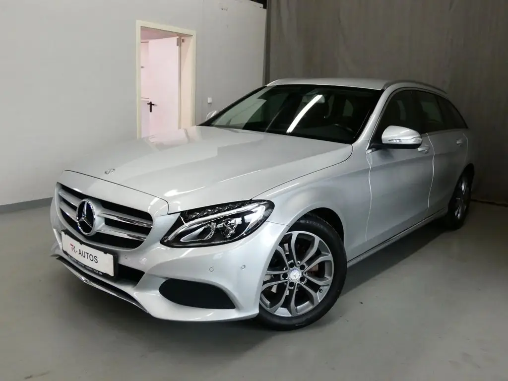 Photo 1 : Mercedes-benz Classe C 2014 Essence