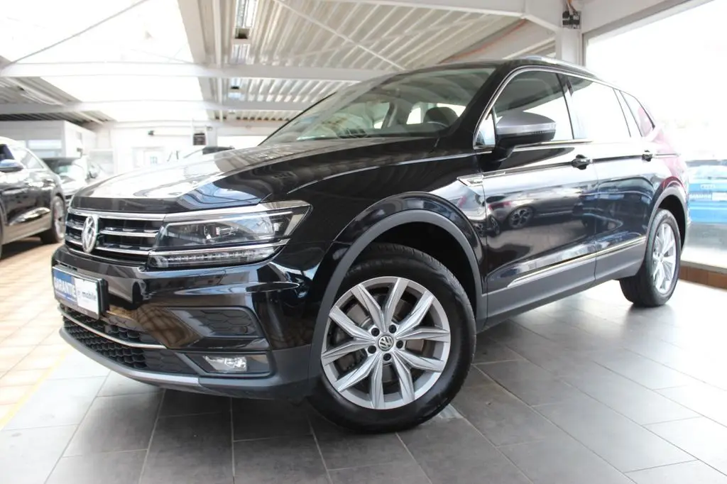 Photo 1 : Volkswagen Tiguan 2019 Petrol