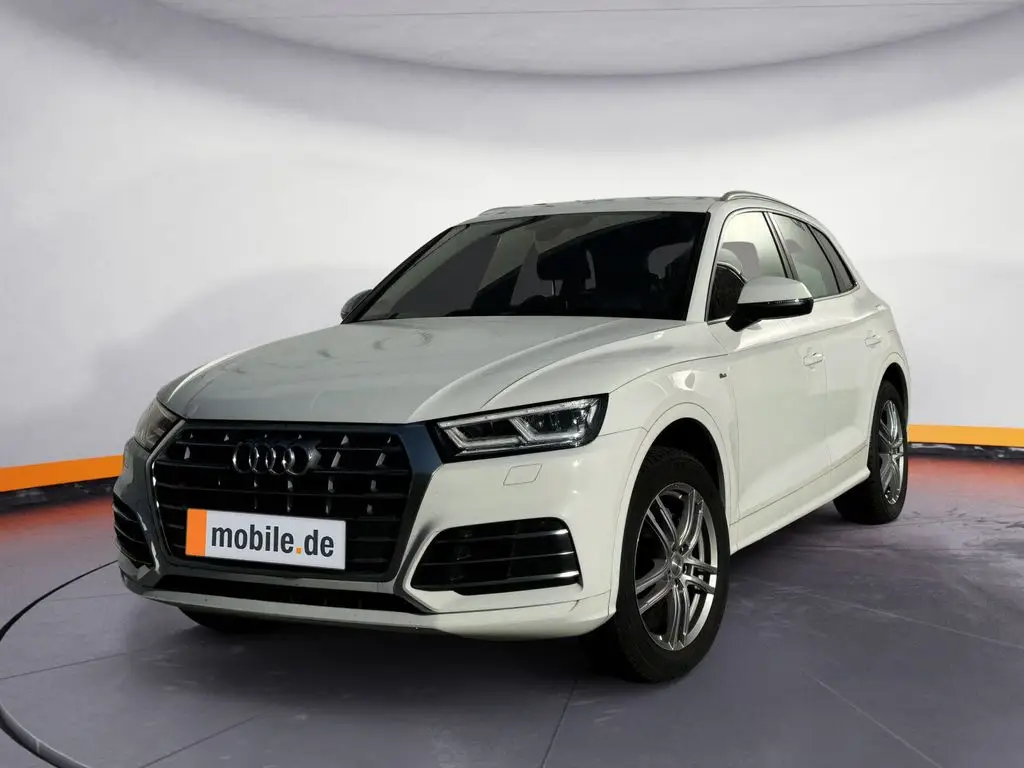 Photo 1 : Audi Q5 2021 Hybrid