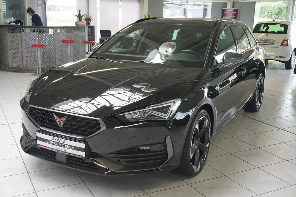 Photo 1 : Cupra Leon 2024 Petrol