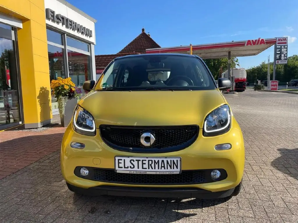 Photo 1 : Smart Forfour 2019 Petrol