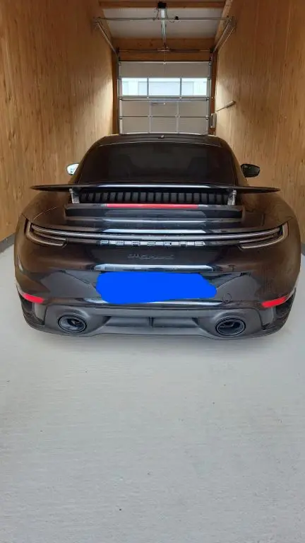 Photo 1 : Porsche 992 2023 Essence