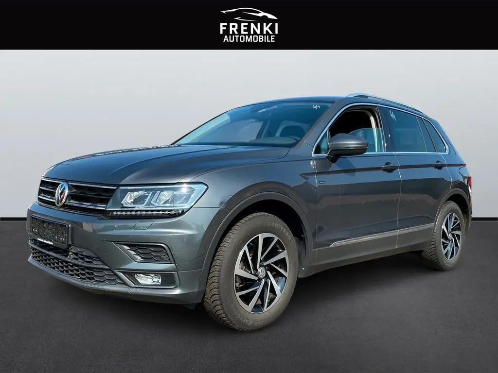 Photo 1 : Volkswagen Tiguan 2019 Essence