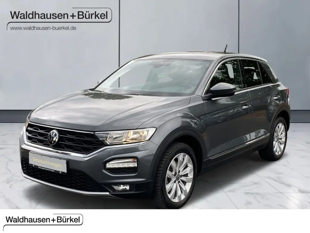 Photo 1 : Volkswagen T-roc 2021 Essence