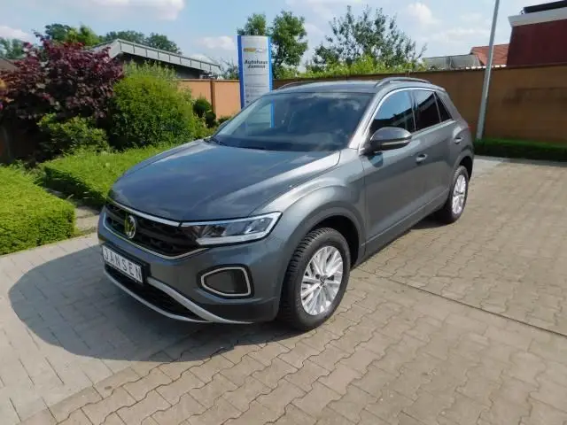 Photo 1 : Volkswagen T-roc 2023 Petrol