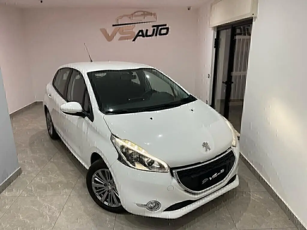 Photo 1 : Peugeot 208 2016 Diesel