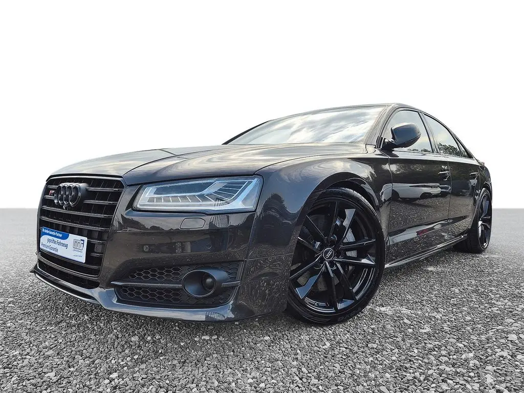 Photo 1 : Audi S8 2017 Essence